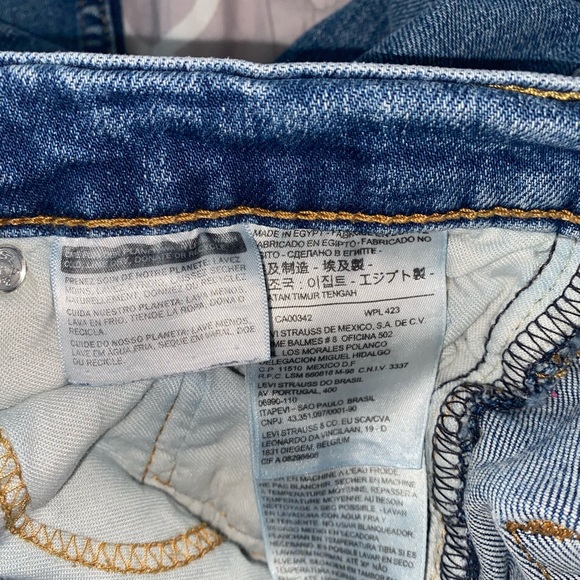🔆Levi’s Jeans - Picture 6 of 9
